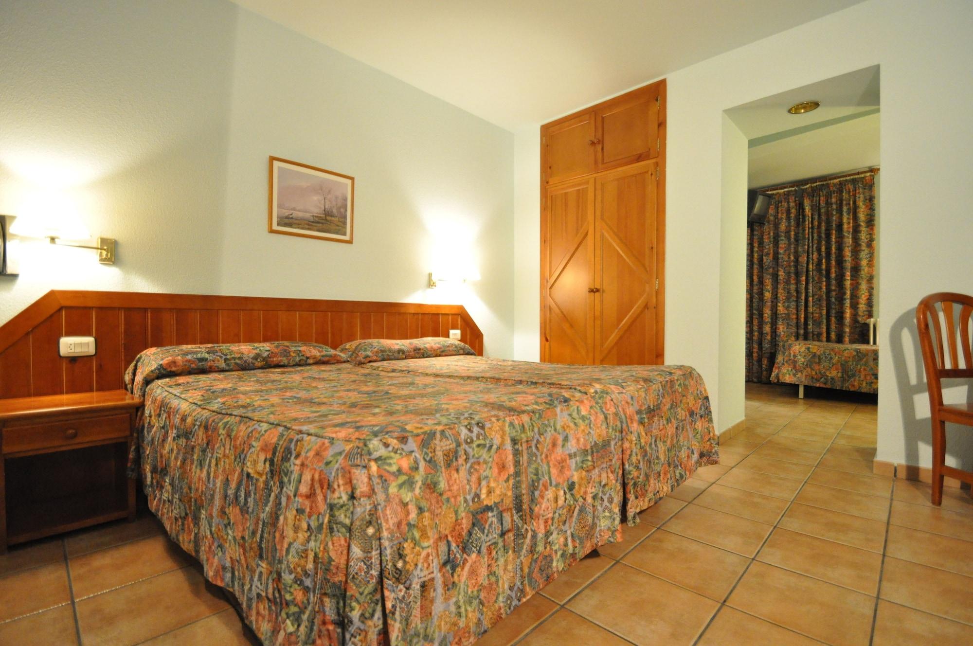 Hotel Yomo Petit Paris Encamp Pokoj fotografie