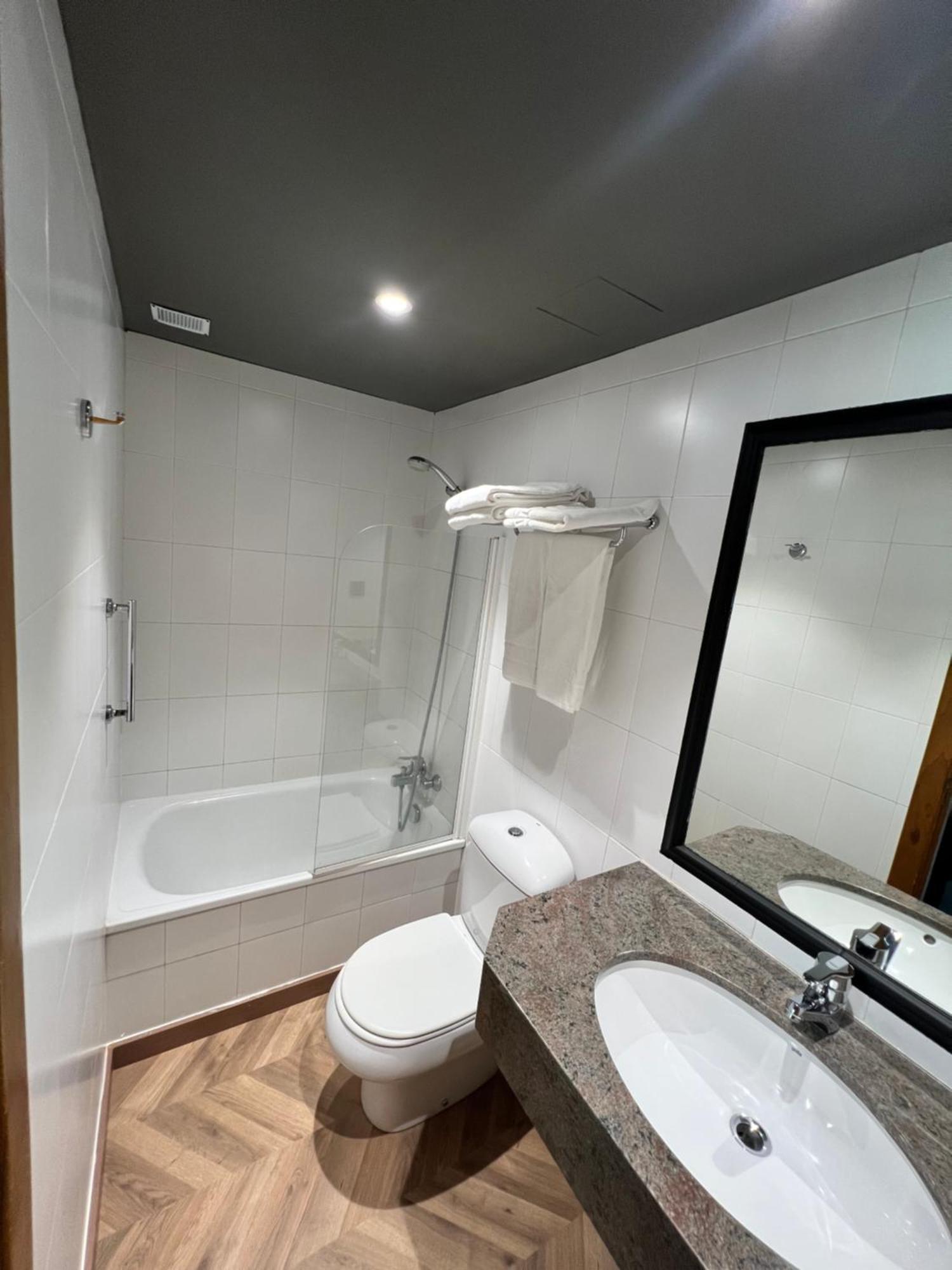 Hotel Yomo Petit Paris Encamp Exteriér fotografie